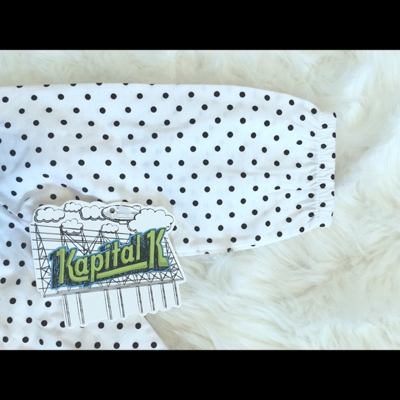 NWT back🎀 detail polka dot onesie - Picture 5 of 5